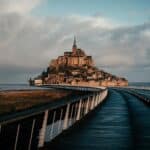 Le Mont-Saint-Michel : Breton ou Normand ? un sujet sensible qui fait toujours débat