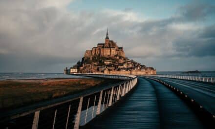 Le Mont-Saint-Michel : Breton ou Normand ? un sujet sensible qui fait toujours débat