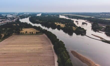 Quel est le fleuve qui traverse Nantes ?