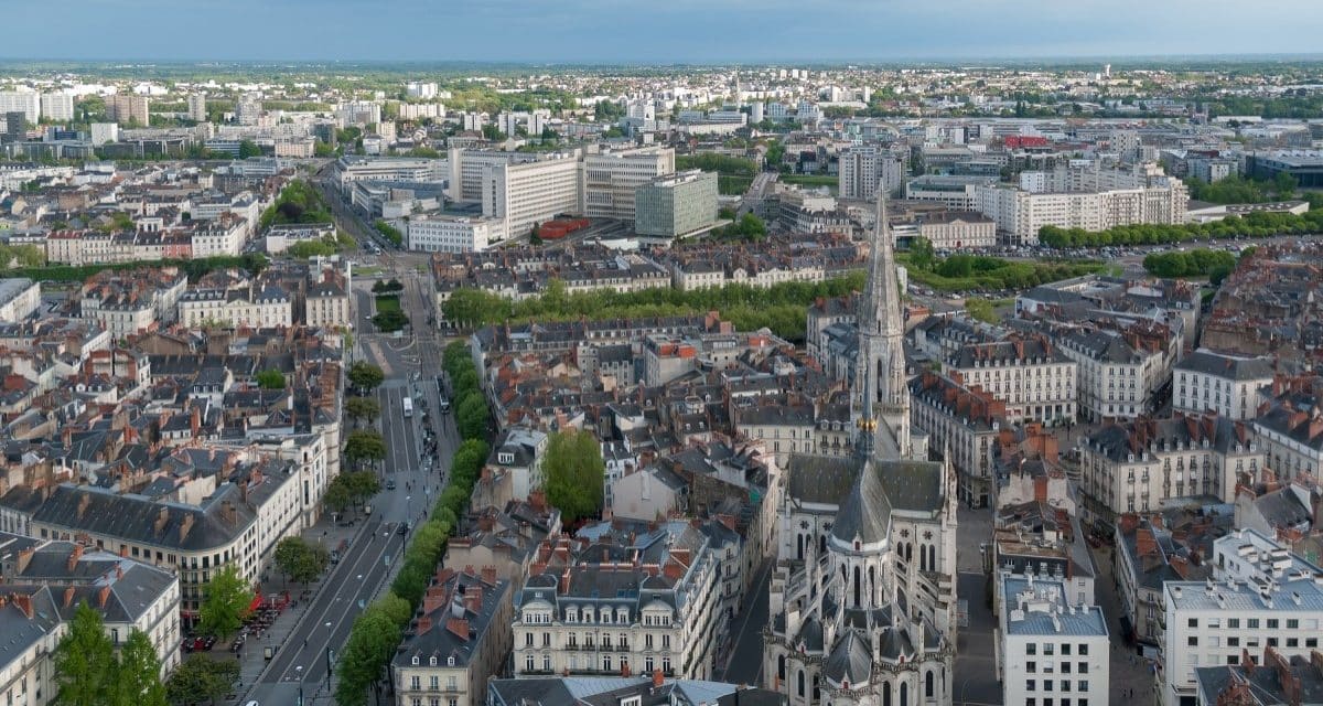 vue aérienne du centre ville de Nantes