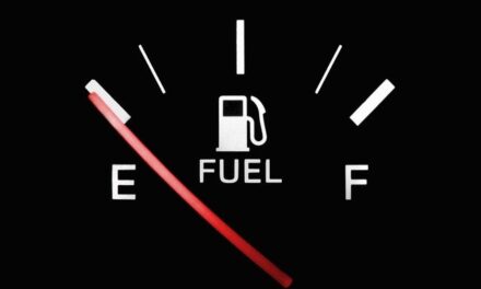 Carburants : Plus de 2 euros le litre pour le sans plomb