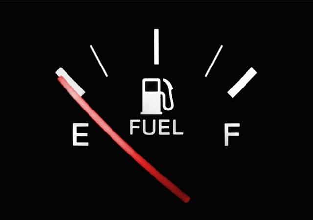 Carburants : Plus de 2 euros le litre pour le sans plomb