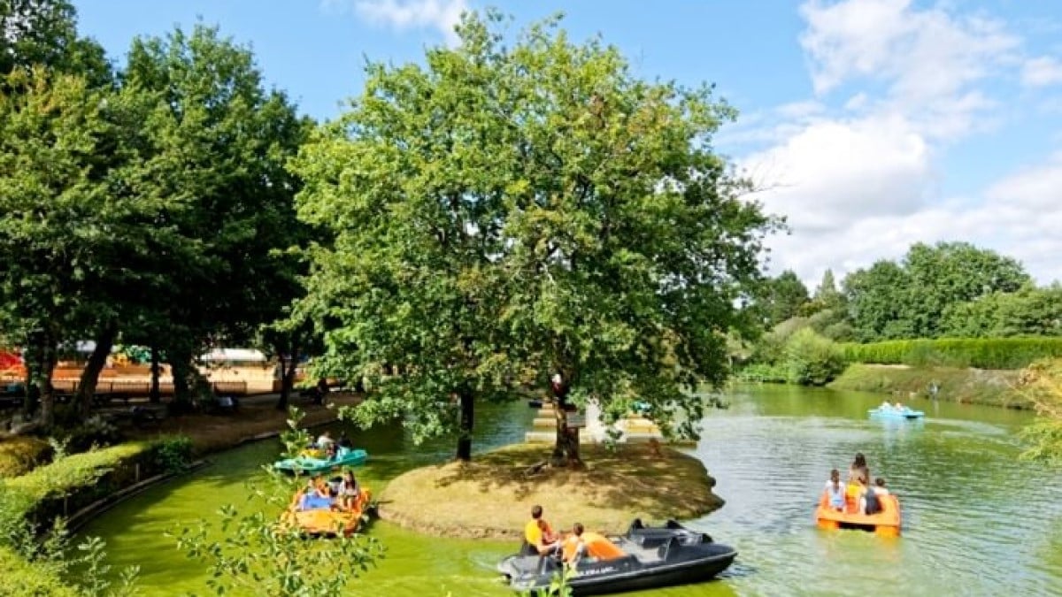 des pédalos sur le Lac de Savenay