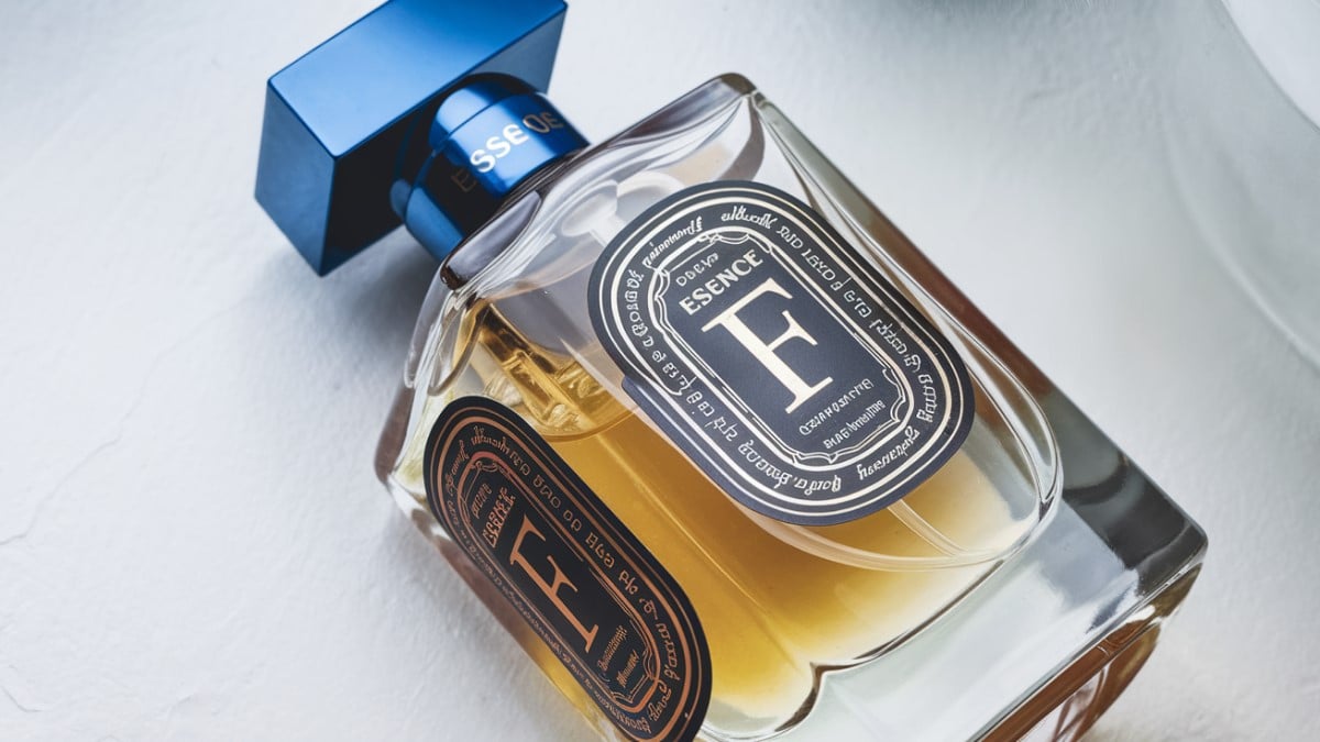 Parfum Essence F luxueux