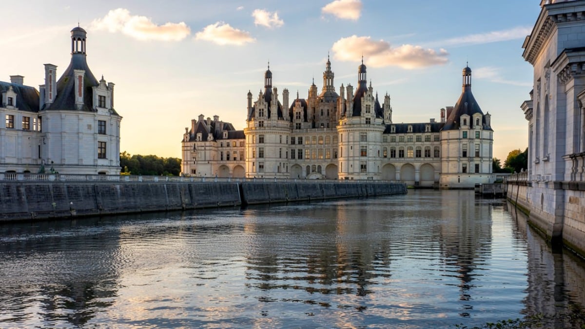 Château reflet sur l’eau