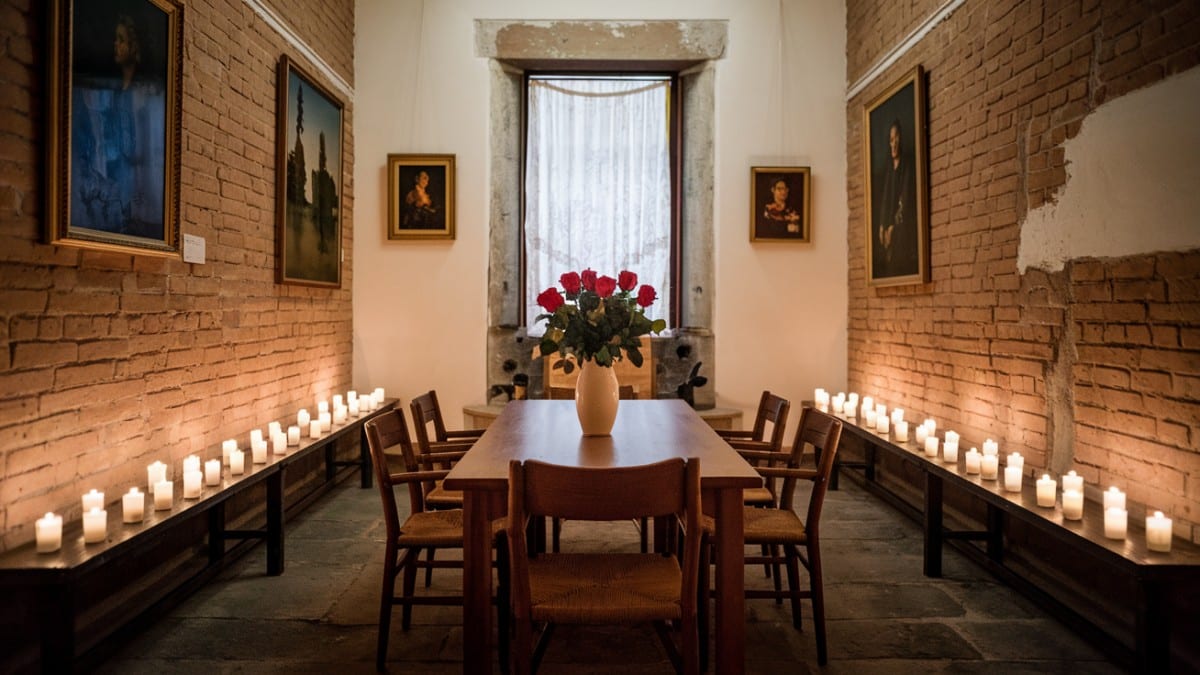 Table décorée avec bougies